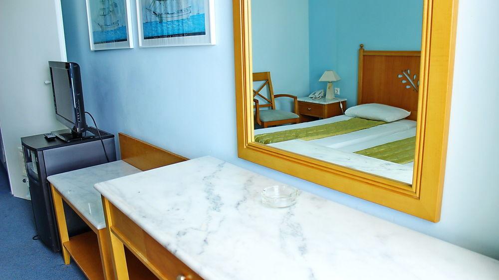 Tinos Beach Hotel Ngoại thất bức ảnh